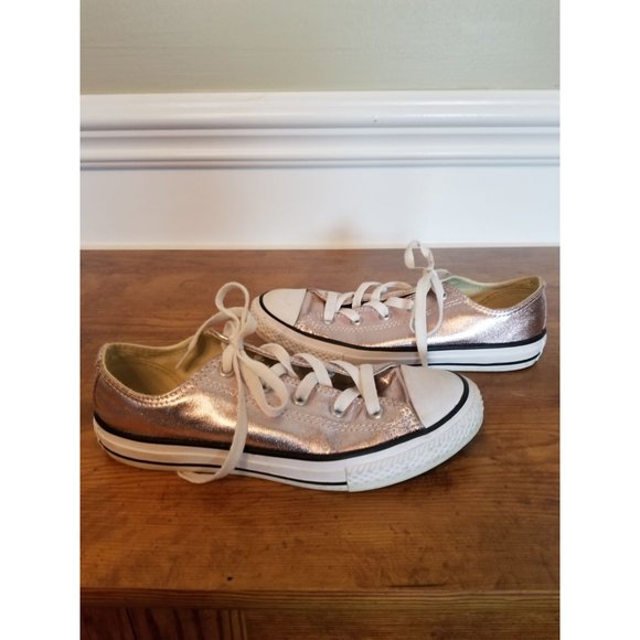 youth gold converse
